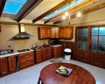 Hostel Rosa de los Vientos - Puerto Natales - Küche