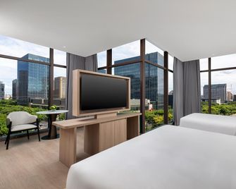Holiday Inn & Suites Shanghai Changfeng By IHG - Shanghai - Bedroom