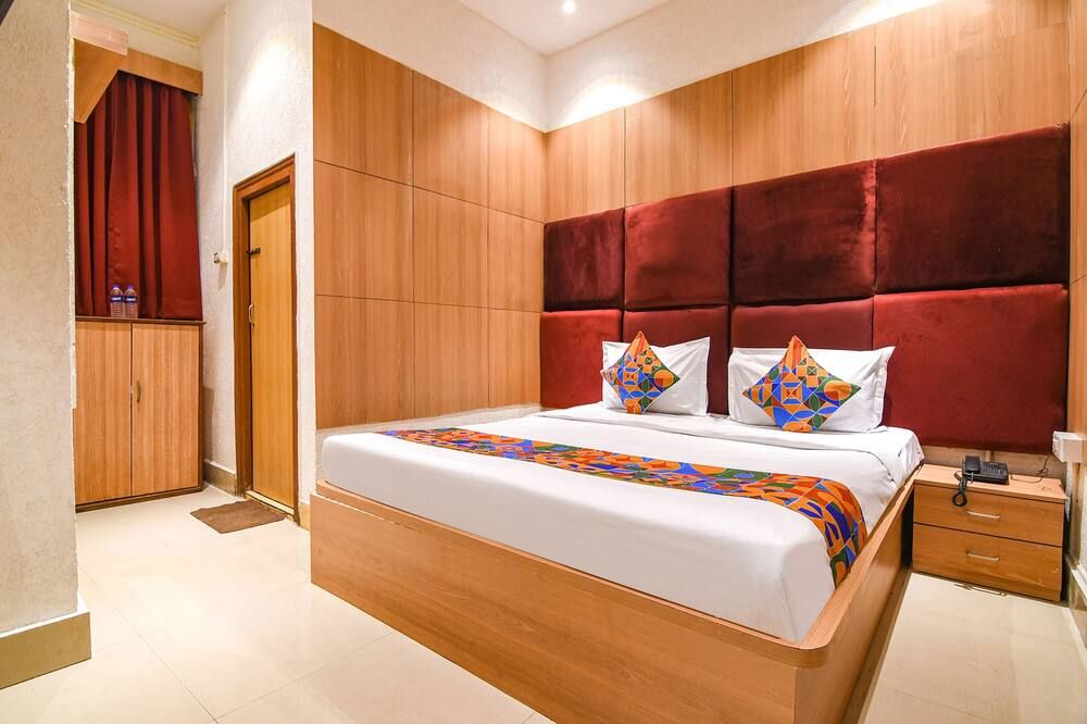 Fabhotel Marina thumbnail 2
