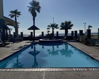 Galveston Beach Hotel - Galveston - Piscina