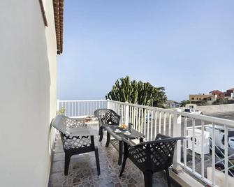 Bonito apartamento con dos dormitorios y BBQ - Mocanal - Balcon