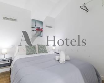 AYZ Luis Cabrera-Auto check-in property - Madrid - Makuuhuone