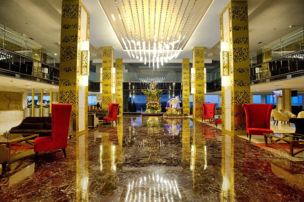 Swiss-Belhotel Makassar - מקאסר - לובי