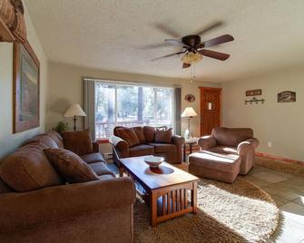 The Sisters Moose - Sisters - Sala de estar