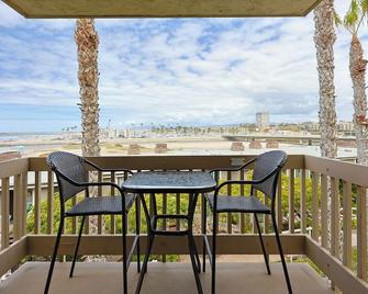 Oceanside Beach Condos - Oceanside