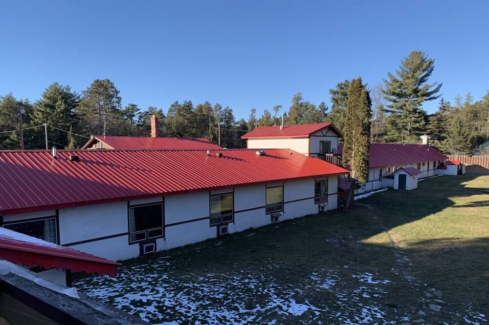 Lumberjack Inn - Hayward - Будівля
