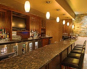 Holiday Inn Hotel & Suites-West Edmonton, An IHG Hotel - Edmonton - Bar
