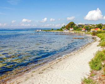 Amazing home in Ebeltoft with WiFi - Ebeltoft - Strand