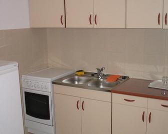 Apartments Jelic - Banići - Kitchen