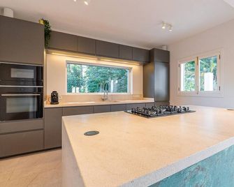 Villa Calas - Canyamel - Kitchen