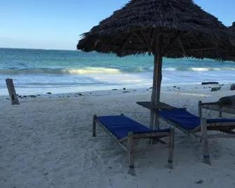 Helwas Zanzibar Beach Hotel - Bwejuu