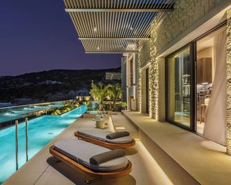 Omega Residences - Karpathos Town - Pool