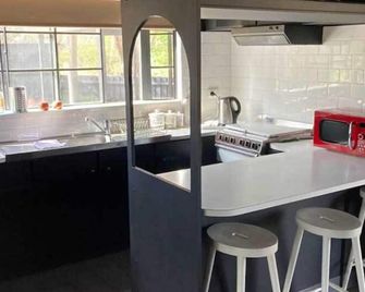 Stawell Grampians Gate C & C Park - Stawell - Kitchen