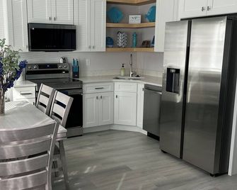 The Hygge House - Spirit Lake - Cocina