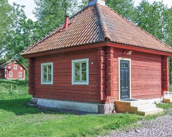 Gorgeous Home in Tranaas With Kitchen - Tranås - Edificio