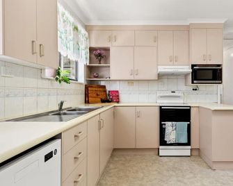 Blue Meadow - Pet Friendly - Evans Head - Cocina