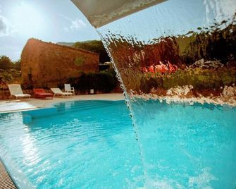 Sotto Il Cielo Hotel - Pignola - Piscina