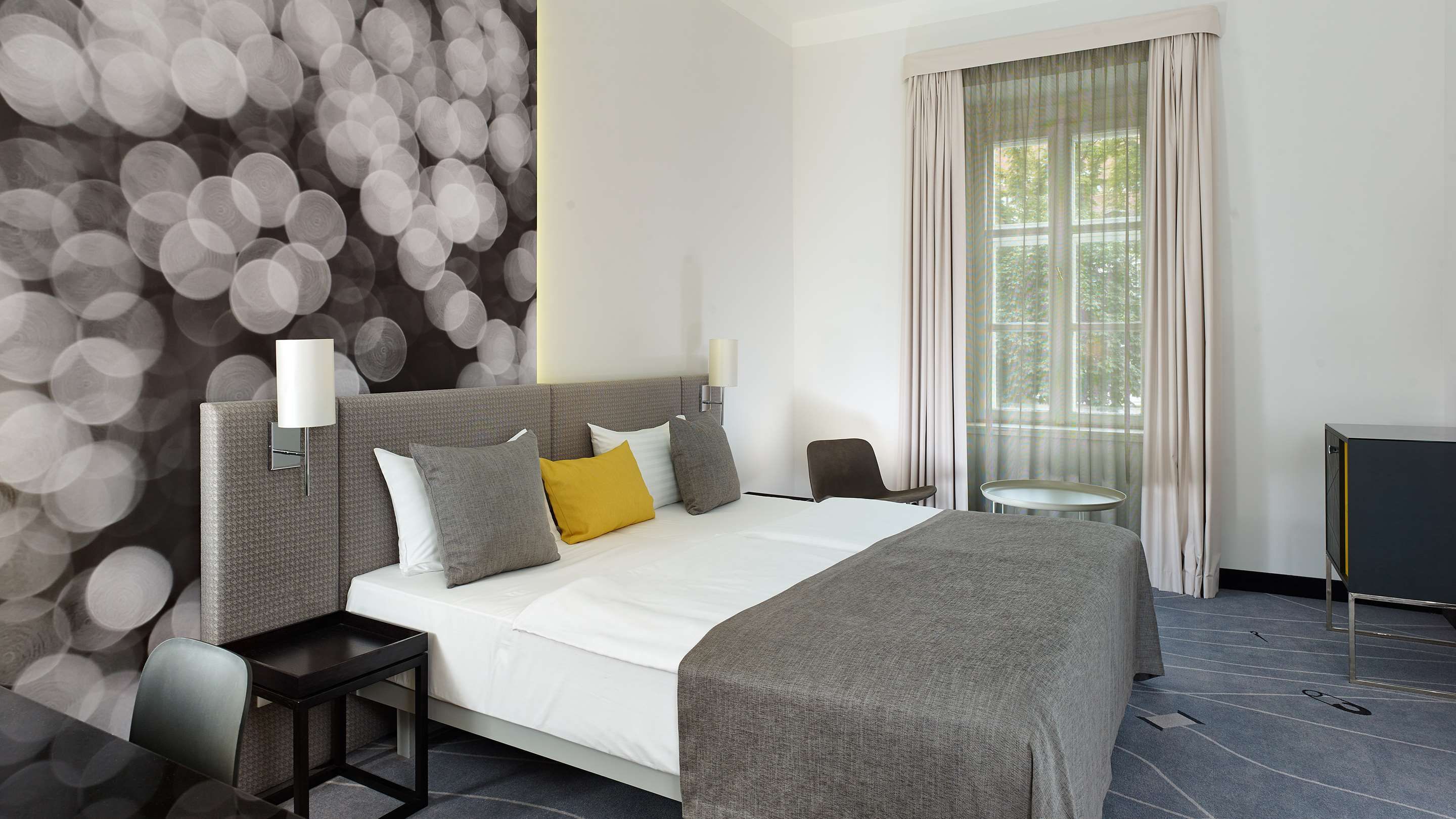 Bedroom view of Park Plaza Budapest