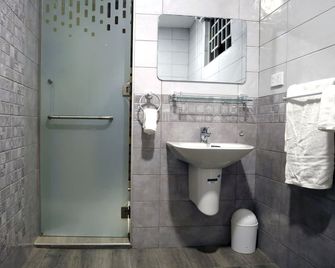Aleri's Garden - Ada - Baño