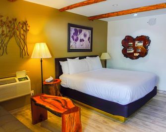 Sleepy Hollow Cabins & Hotel - Crestline - Habitación