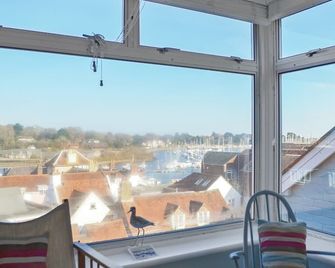 1 bedroom accommodation in Lymington - Lymington - Balcony