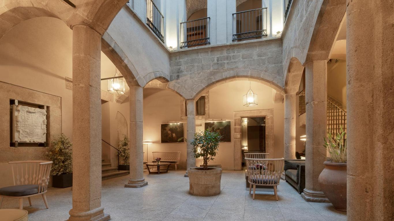 NH Collection Cáceres Palacio de Oquendo