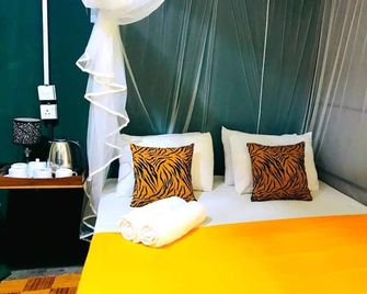Atha Safari Resort & Riverside Camping - Udawalawa - Bedroom