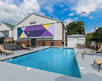 Spark By Hilton Kimball - Kimball - Pool