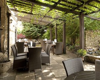 Old Manse Hotel by Greene King Inns - Cheltenham - Innenhof
