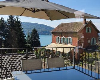 Veyrier du lac petite maison proche d'Annecy - Veyrier-du-Lac - Balcon