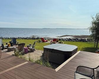 Chalet du phare - Bertrand - Patio