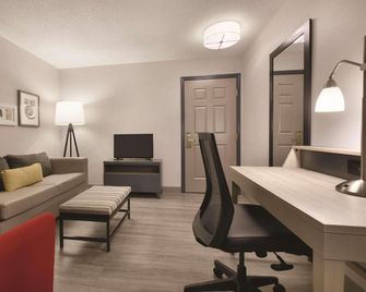 Country Inn & Suites by Radisson, London, KY - London - Sala de estar