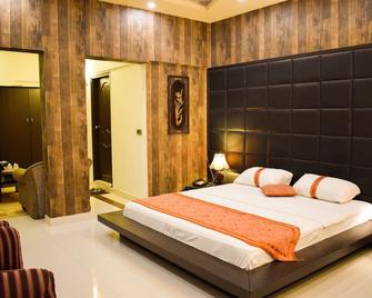 Royal Inn Guest House - Karachi - Bedroom