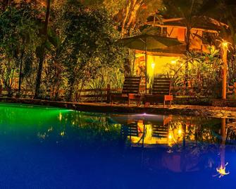 La Ponderosa - Pavones - Piscina