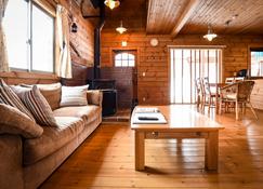 Betsu Inn - Hakuba - Living room