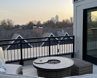 Rooftop Retreat - Indianápolis - Balcón