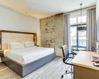 Hotel Port Royal - Québec City - Bedroom