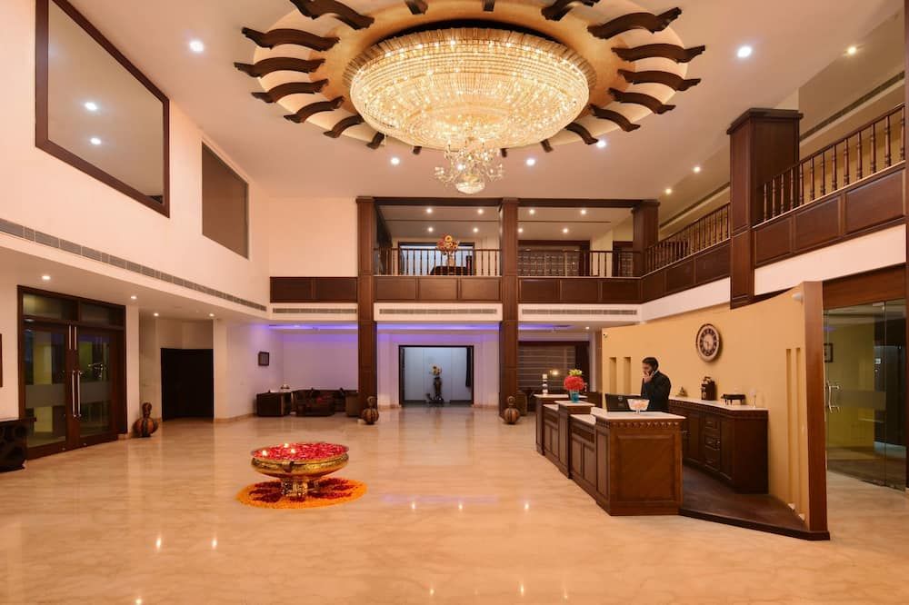 إم بي جرينز كلاركس إن موراداباد