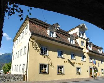 Hotel Gasthof Löwen - فادوز - مبنى