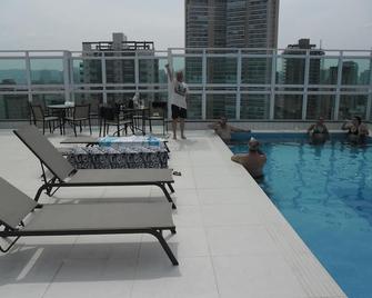 Comfort Embaré Santos - Santos - Piscina