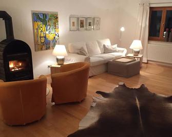 Vacation home in a fantastic location in Upper Bavaria - Huglfing - Sala de estar