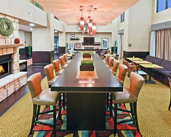 Hampton Inn & Suites Austin-Lakeway - Lakeway - Рецепція