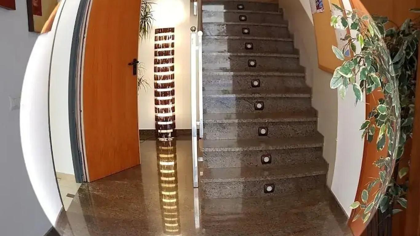 Hostal Mary - Adults Only