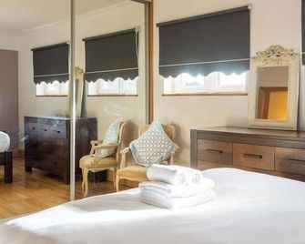 GuestReady - Spacious Home with Garden - Dublin