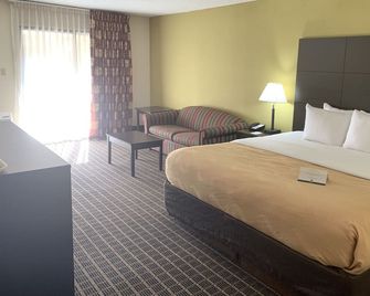 Quality Inn & Suites Pensacola Bayview - Pensacola - Schlafzimmer