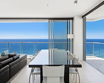 Ultiqa Air On Broadbeach - Broadbeach - Balcony