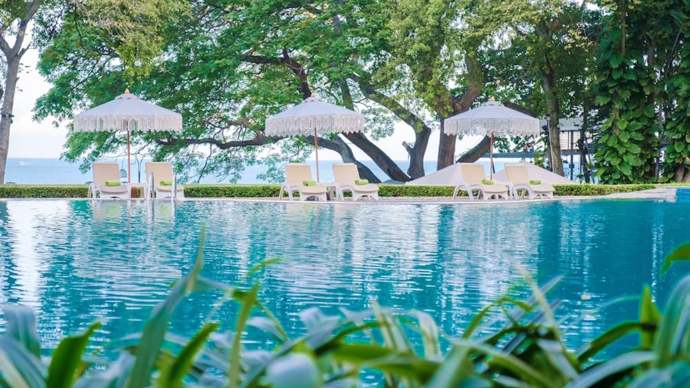 Cosy Beach Hotel - Sha Extra Plus