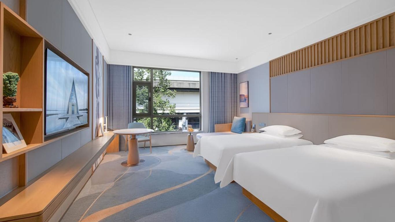 Tongli Lake View Hotel