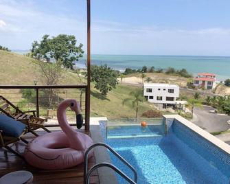 Familyfriendly beach house - Jama - Piscina