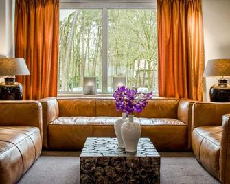 Nature Meets Comfort | Sauna, Trails, Bikes, Free Breakfast Daily - 4 Units - Oisterwijk - Вітальня